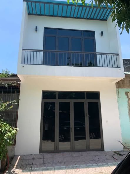 Sẵn nhà 2 tầng đẹp - Full đồ - sẵn ở