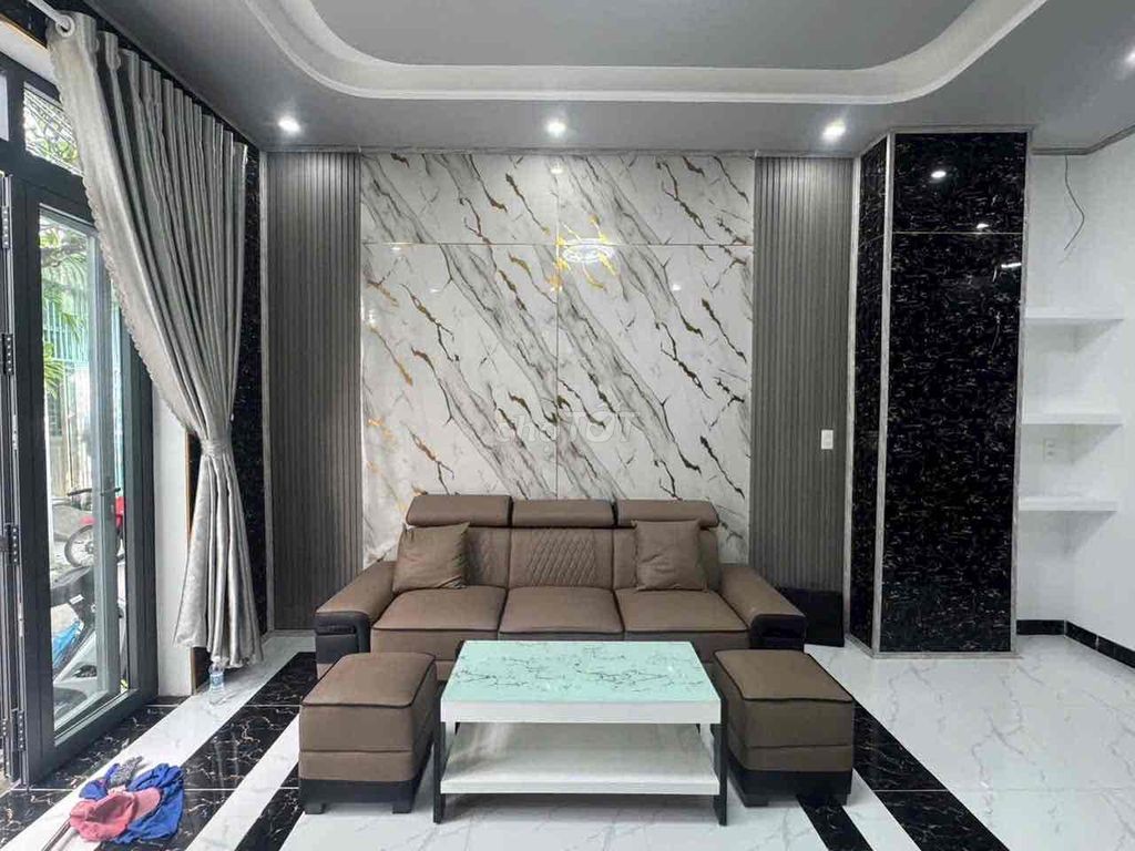 Nhà trệt lầu Full nội thất - Hẻm 67 Hùng Vương - Gần siêu thị Vincom