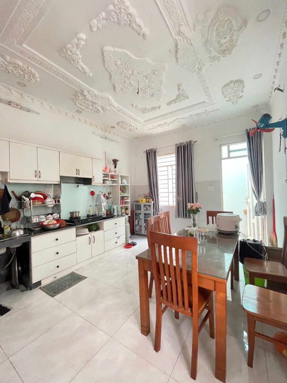 BÁN GẤP NHÀ CHÍNH CHỦ - 73,5 m2 - TT NHÀ BÈ - NHÀ ĐẸP VÔ Ở NGAY - NỢ NGÂN HÀNG BÁN GẤP 4,1 TỶ - Ảnh 3