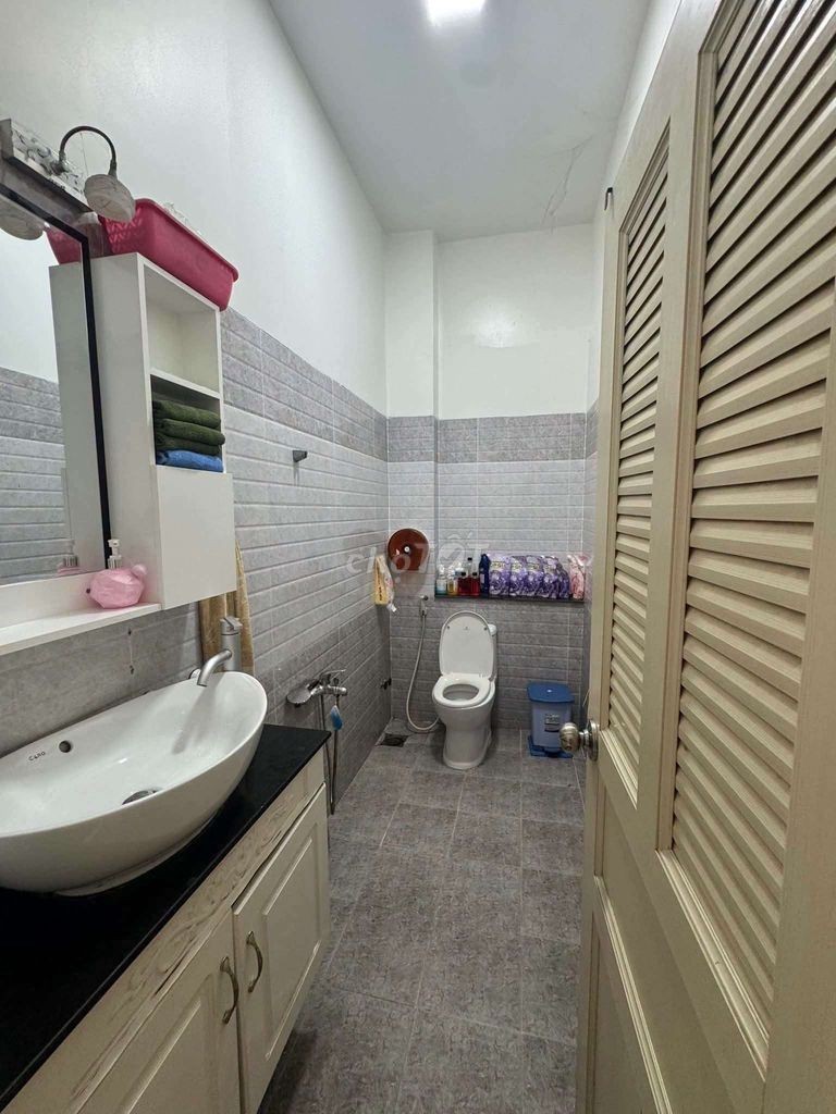 NHÀ 2 LÂU RỘNG RÃI - KDC HỒNG PHÁT - Ảnh 7
