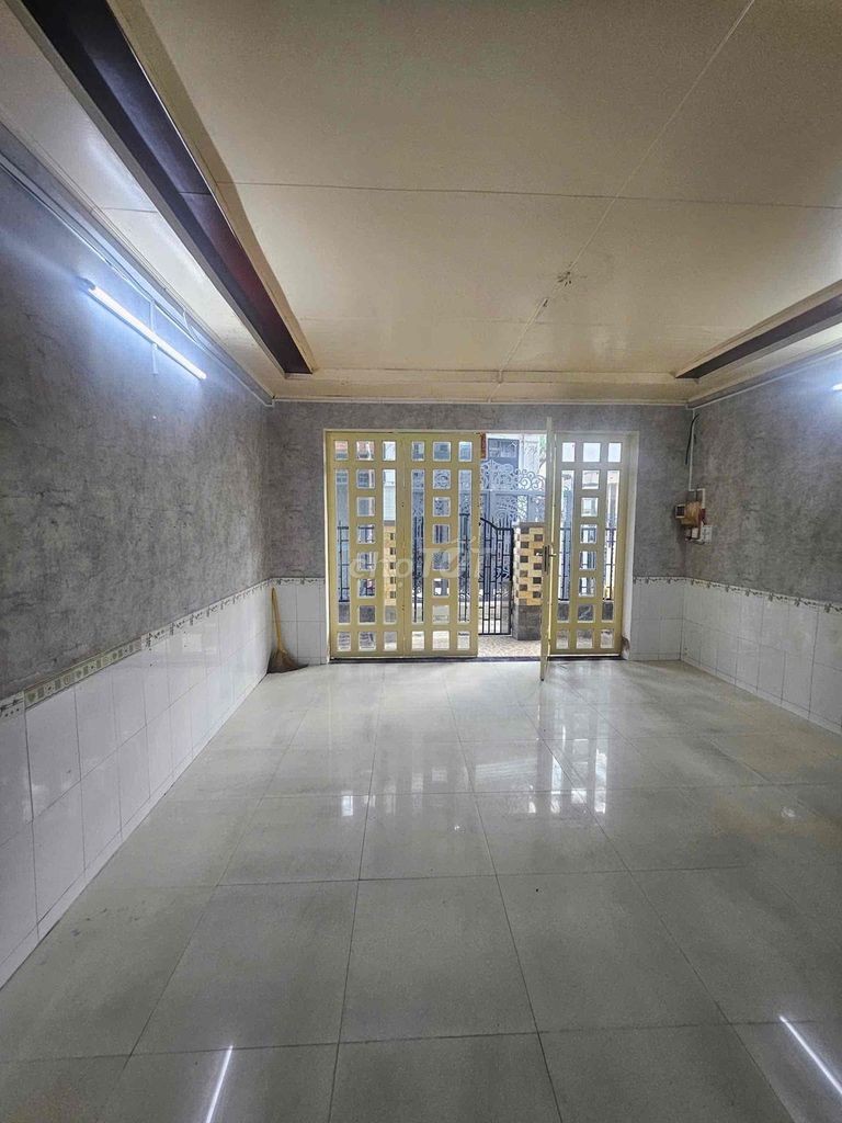 Nhà trệt lầu 3 phòng ngủ - Hẻm 50 Quang Trung - Gần Bến Ninh Kiều - Ảnh 7
