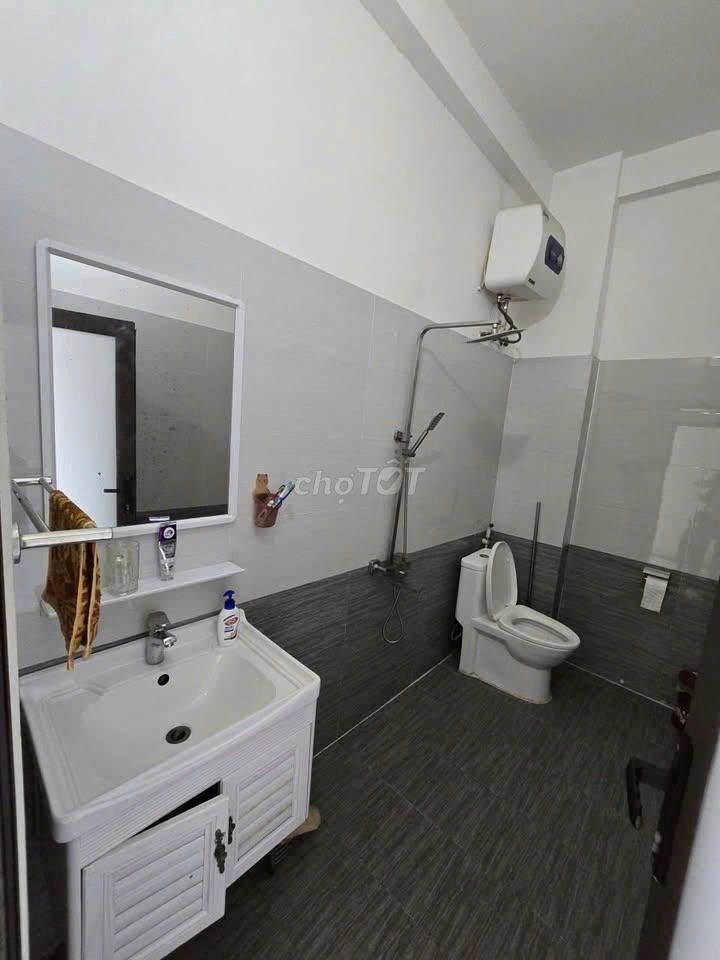 Cho thuê nhà phố Văn Cao, DT: 60m2, 3 p.ngủ full đồ. - Ảnh 6