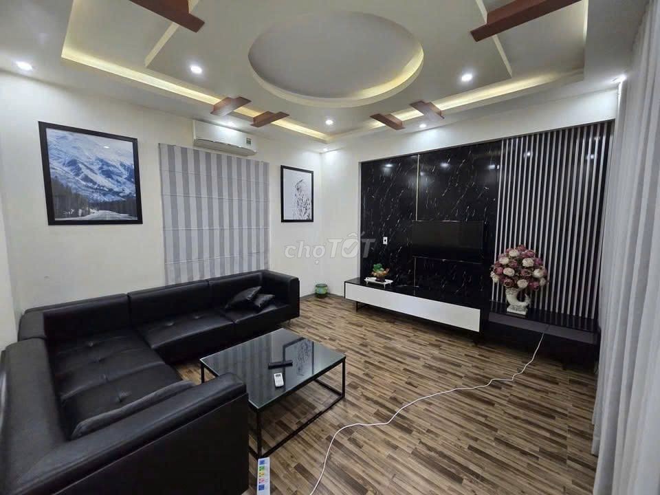 Cho thuê nhà phố Văn Cao, DT: 60m2, 3 p.ngủ full đồ. - Ảnh 7