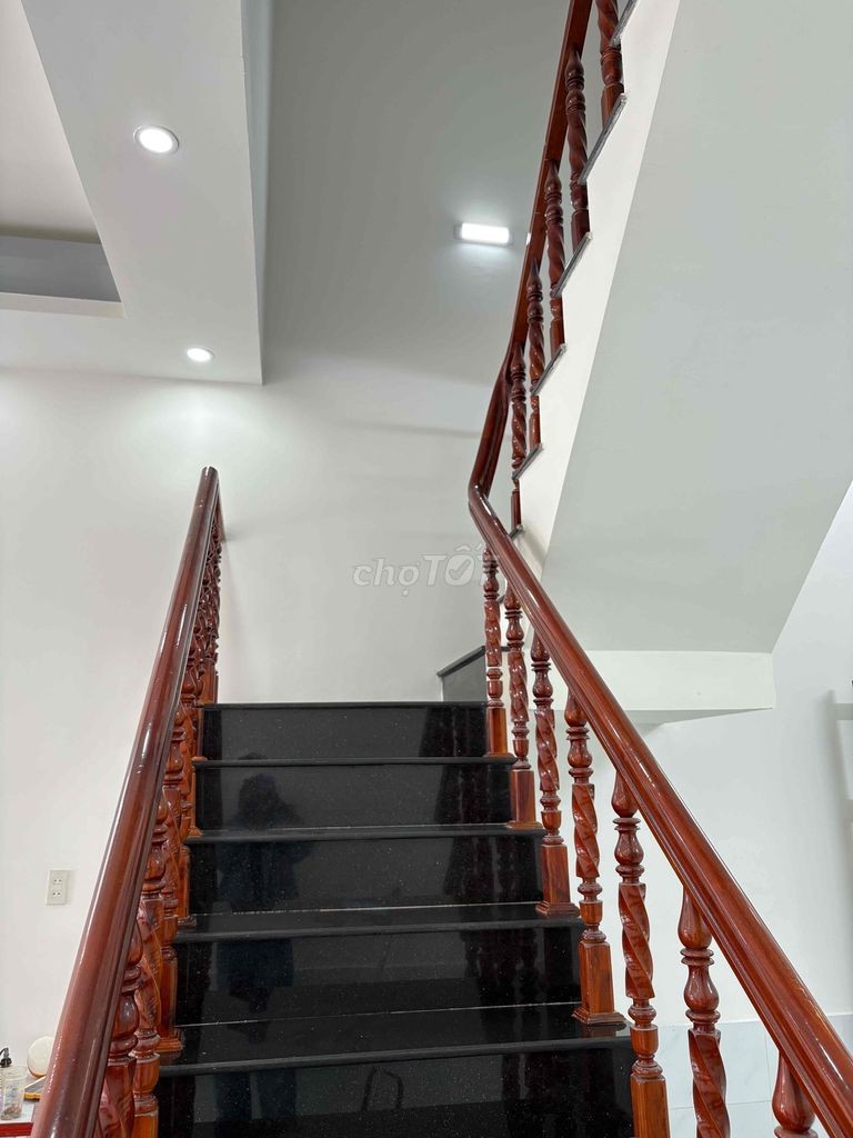 Nhà lầu rộng rãi sổ hồng gàn trường học kdc Phú An đối diện bv Hoan My - Ảnh 5