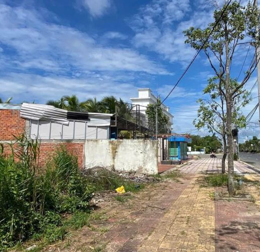Bán miếng đất thổ cư, mặt tiền Quản Lộ Phụng Hiệp, Gần trung tâm TP.Cà Mau - Ảnh 2