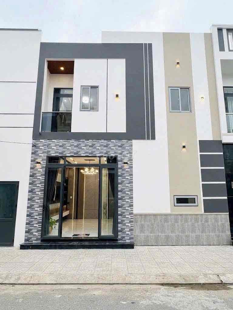 NHÀ TRỆT LẦU MỚI HOÀN THIỆN LỘ Ô TÔ - HẺM 112 HOÀNG QUỐC VIỆT - Ảnh 3