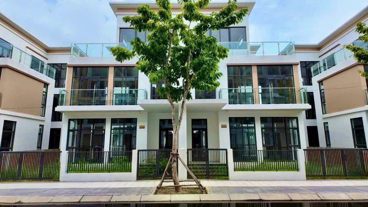 Bán giá 4.5 tỷ tại - Chọn - Xã Cần Giuộc Tây Ninh, 6x20, 4 tầng, nhận nhà ngay - Ảnh 2