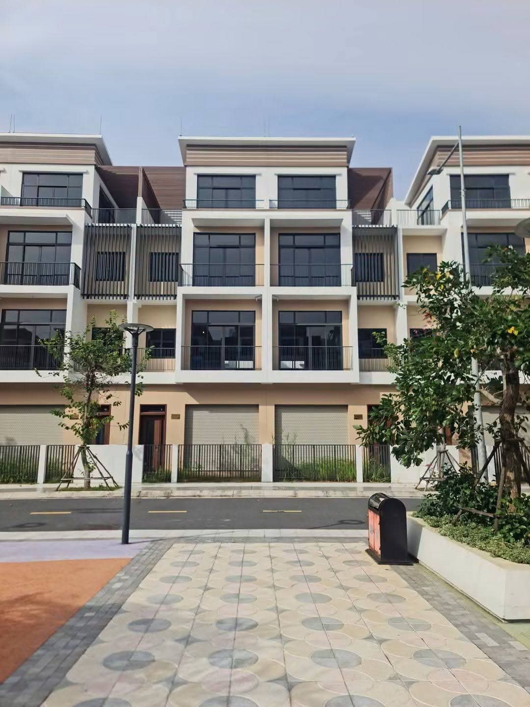 Bán giá 4.5 tỷ tại - Chọn - Xã Cần Giuộc Tây Ninh, 6x20, 4 tầng, nhận nhà ngay - Ảnh 3