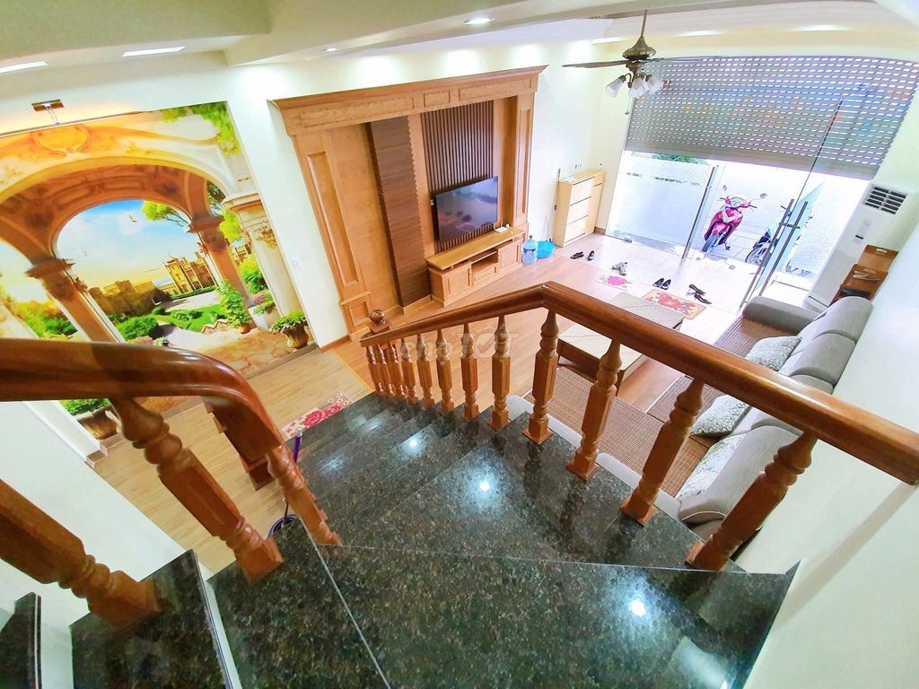 Cho thuê nhà phố Văn Cao, DT: 80m2, 7 ngủ khép kín. - Ảnh 11