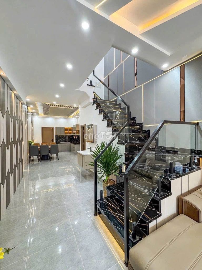 BÁN NHÀ TRỆT LẦU DT RỘNG HẺM 67 PHAN ĐĂNG LƯU GẦN VINCOM HÙNG VƯƠNG - Ảnh 3