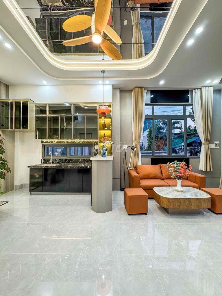 NHÀ 1 TRỆT 2 LẦU + SÂN THƯỢNG MẶT TIỀN ĐƯỜNG NGUYỄN MINH QUANG KHU DÂN - Ảnh 2