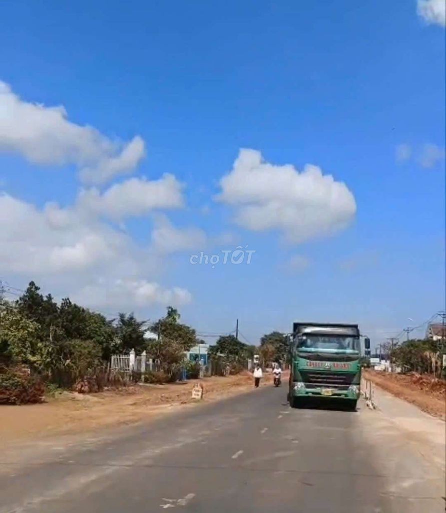 Kẹt tiền bán đất TP Pleiku cách sân bay 12km