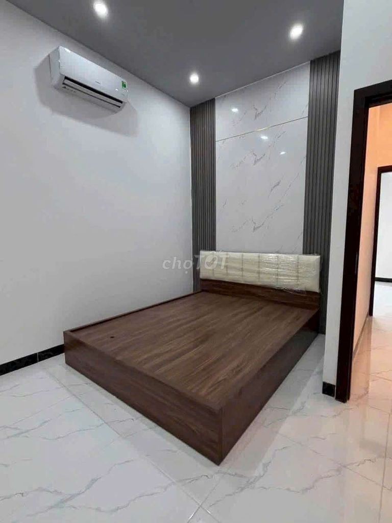NHÀ XÂY MỚI - HẺM 67 HÙNG VƯƠNG