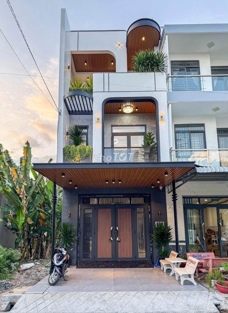 Bán nhà 3 tầng 80m2 KDC Hồng Loan - hướng đông nam - Ảnh 1