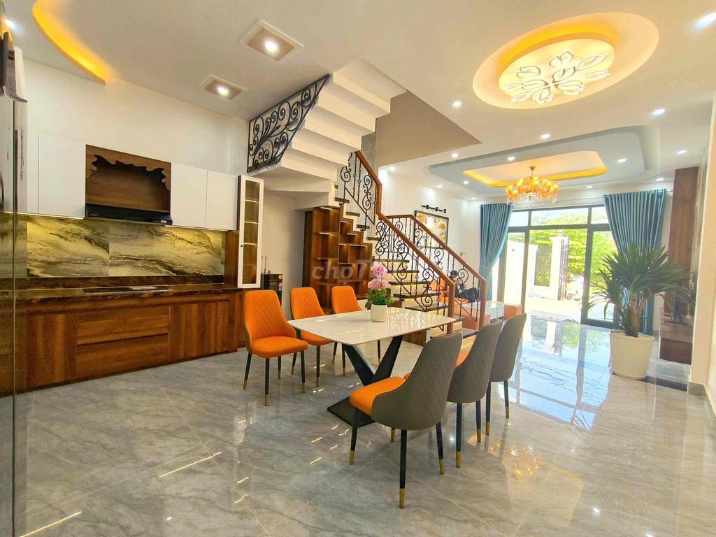 Chính chủ cần bán nhà 3 tầng MT Nguyễn Nhược Pháp