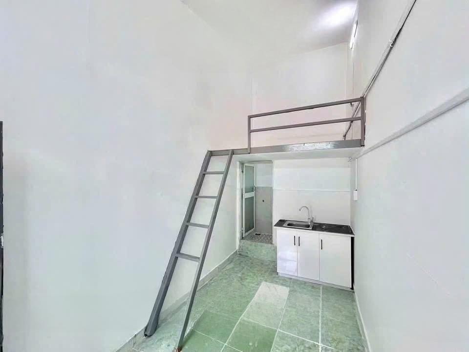 Phòng trọ Lò Gốm, P.Bình Tiên - 20m² - 3tr8 - Có gác, máy lạnh - Ảnh 2
