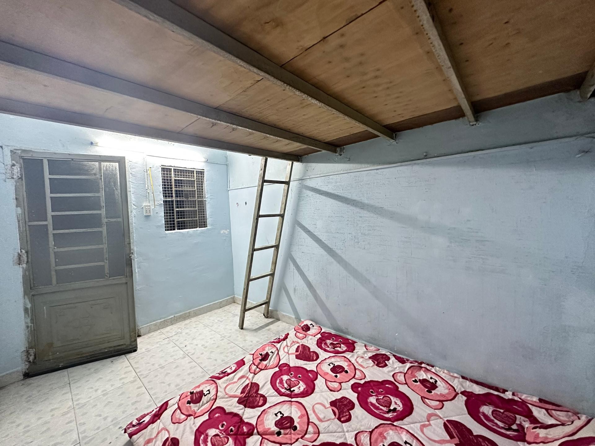 Phòng trọ Thoại Ngọc Hầu, P.Tân Phú - 18m² - 2tr7 - Có gác - Gần ĐH Văn Hiến