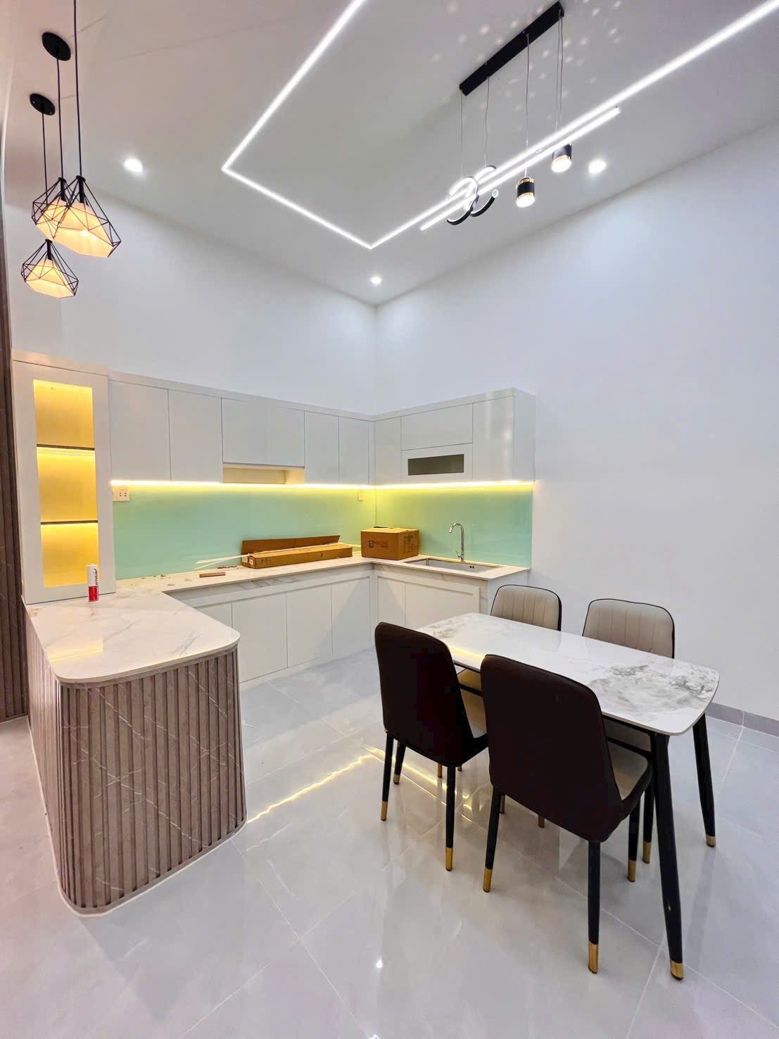 Gia đình cần chia tài sản bán gấp căn nhà lầu gần hành chính công Phường Tân Triều. Giá 1tỷ6. Trả trước 400Triệu nhận nhà - Ảnh 4