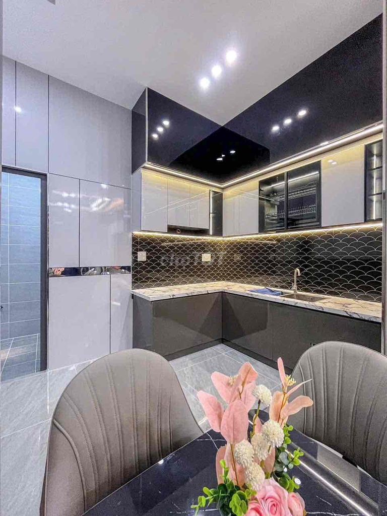 NHÀ TRỆT LẦU FULL NỘI THẤT LỘ Ô TÔ ĐƯỜNG NGUYỄN VĂN LINH GẦN ĐHYD - Ảnh 4