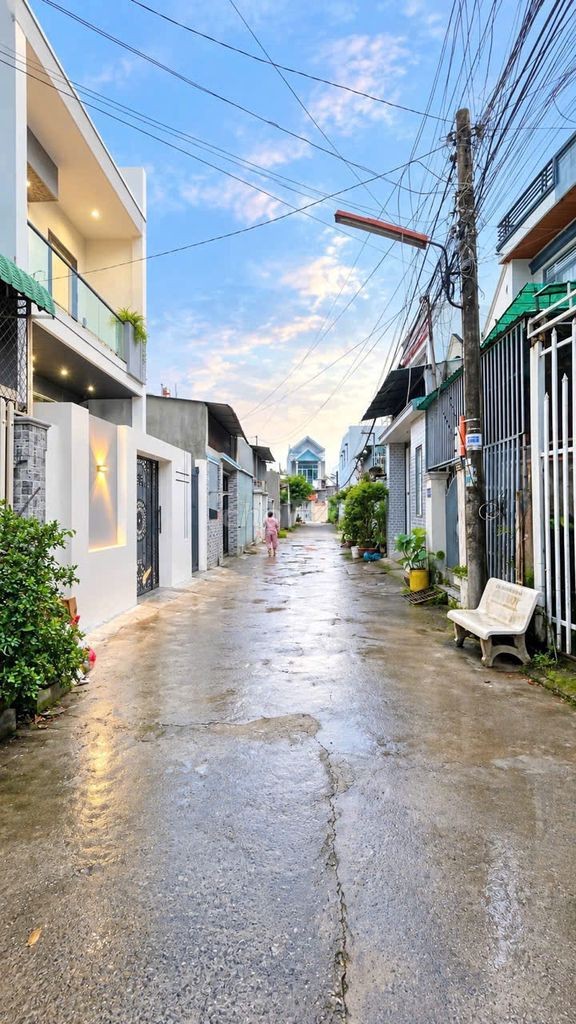 BÁN 2 CĂN NHÀ CHỈ 3 TỶ 150 (1 NHÀ TRỆT LẦU MỚI ĐẸP + 1 NHÀ CẤP 4 MỚI) - Ảnh 2
