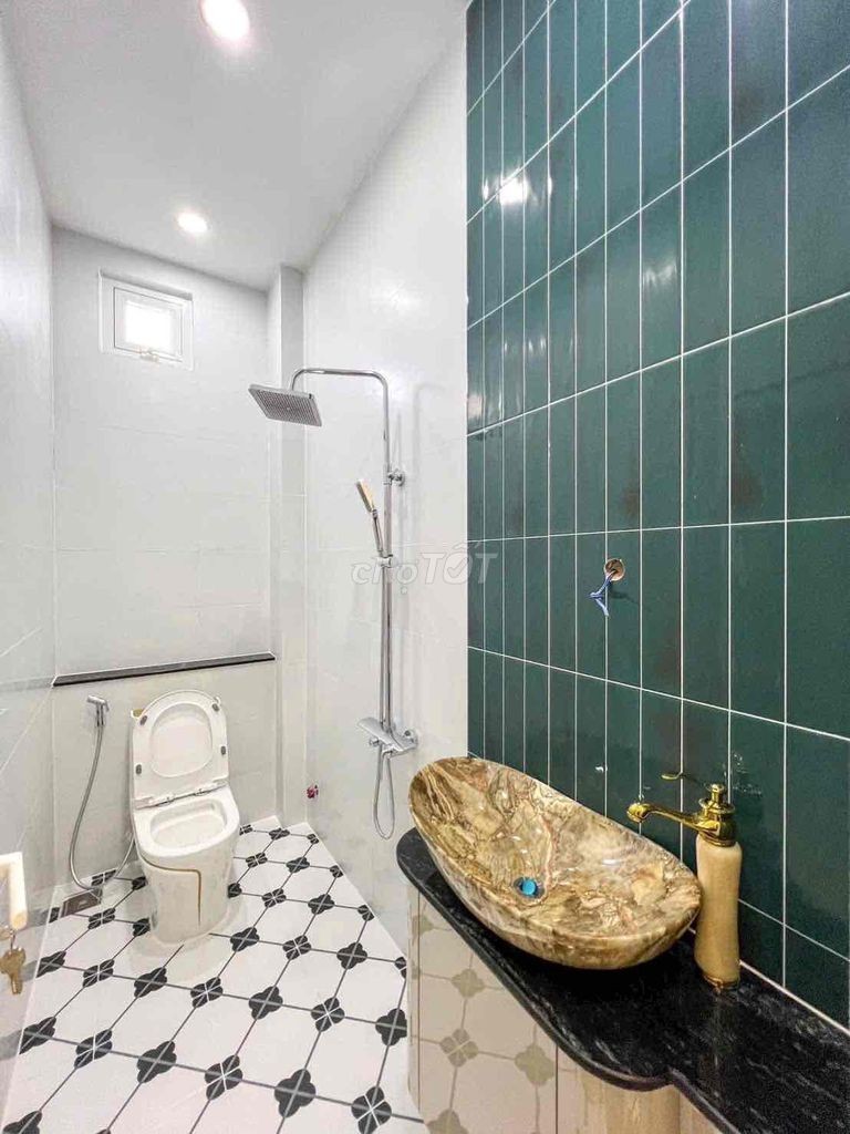 NHÀ LẦU 4 PHÒNGNGỦ LỘ Ô TÔ HẺM 112 HOÀNG QUỐC VIỆT
