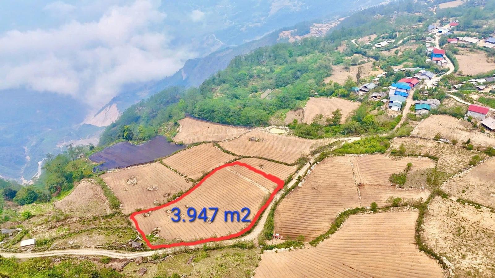 Bán 3946m2 tại xã Y Tý - Lào Cai, giá 3,5 tỷ