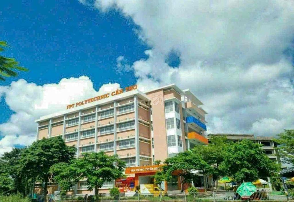 Nhà lầu rộng rãi sổ hồng giá tốt Đông Nam kdc Hoàng Quân- gần CĐ FPT - Ảnh 1
