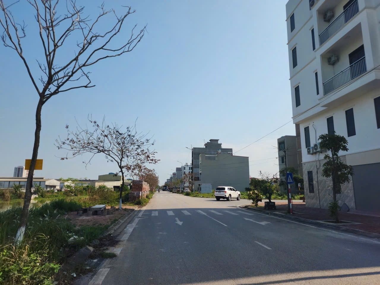 Bán đất khắc niệm 1 đường 40m dãy L9. Diện tích 100m mặt tiền 5m hướng tây bắc. Phường hạp lĩnh tỉnh bắc ninh