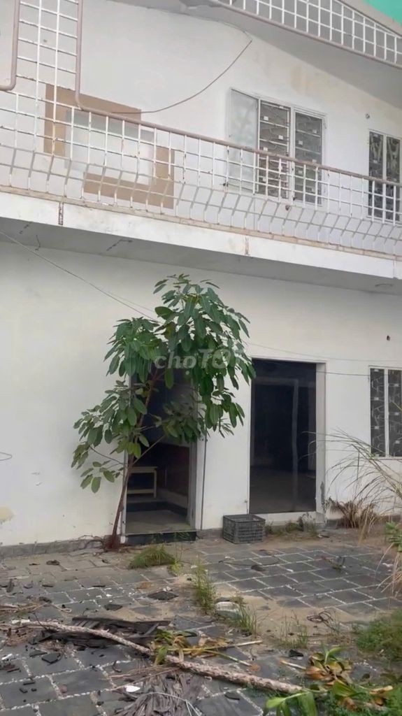 Nhà 3 tầng mặt tiền Phan Châu Trinh, dt 278m2. Giá rẻ thị trường - Ảnh 1