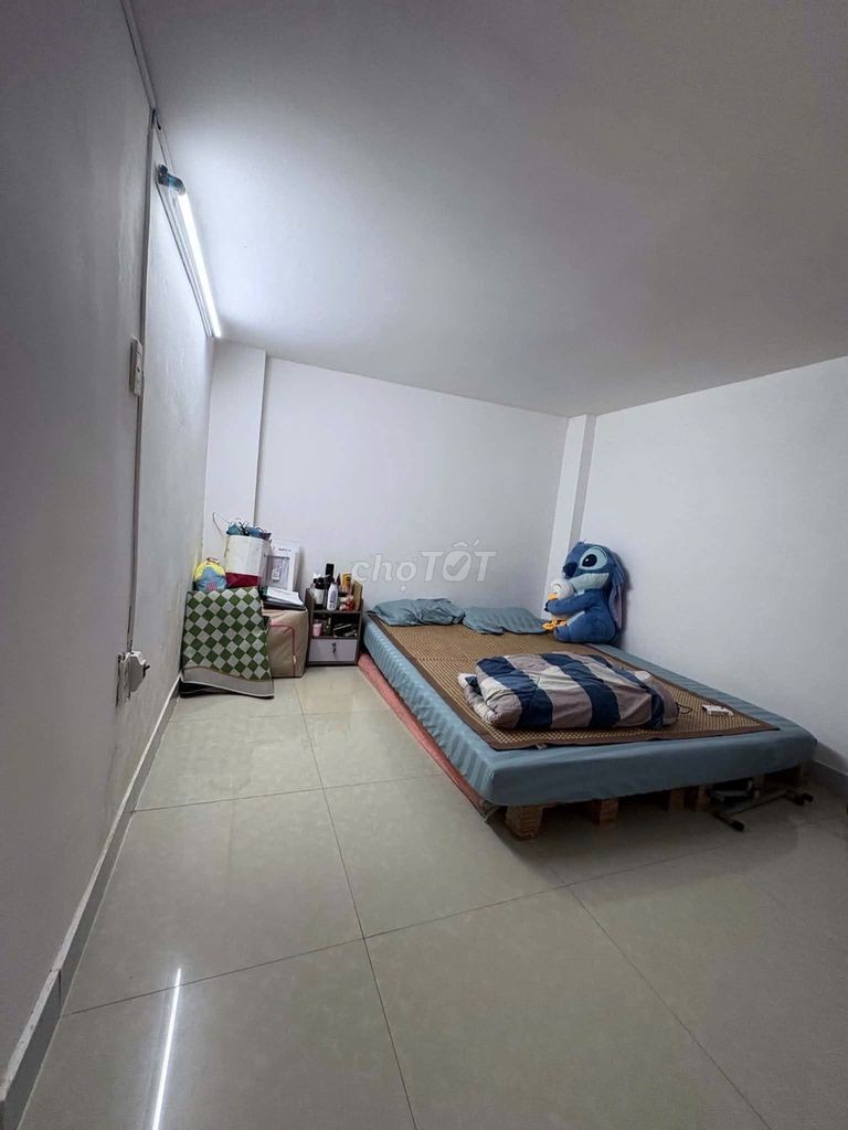 Nhà 2 tầng kiệt Trần Cao Vân, sát trường THCS Hoàng Diệu