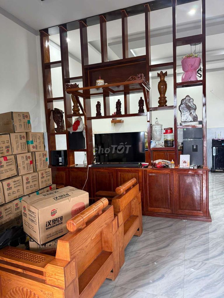 bán nhà mới xây. ngay ngã tư - Ảnh 1