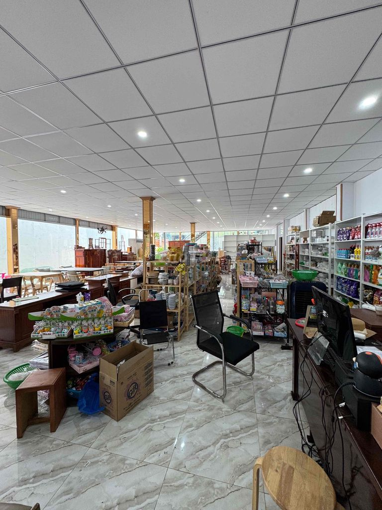bán showroom mặt tiền kinh doanh Nguyễn Thị Định đối diện chợ - Ảnh 1