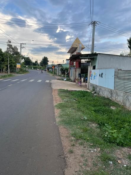 Bán đất cách đường chính 100m . Hẻm 14 Đào Duy Từ, xã Biển Hồ. - Ảnh 1
