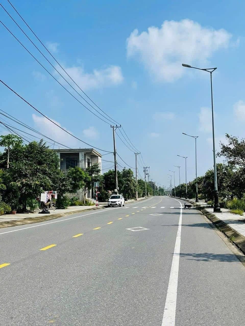BÁN ĐẤT NỞ HẬU NGÕ HOÀNG DIỆU. ĐÔNG THANH, ĐÔNG HÀ, QUẢNG TRỊ.