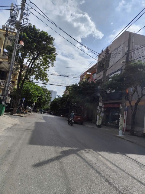 Bán nhà mặt tiền kinh doanh đường Nguyễn Trãi