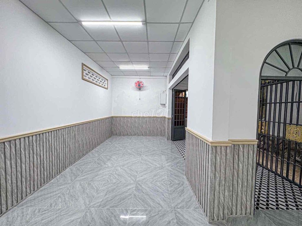 NHÀ LẦU DIỆN TÍCH RỘNG 4 PHÒNG NGỦ HẺM 56 TRẦN PHÚ - Ảnh 2