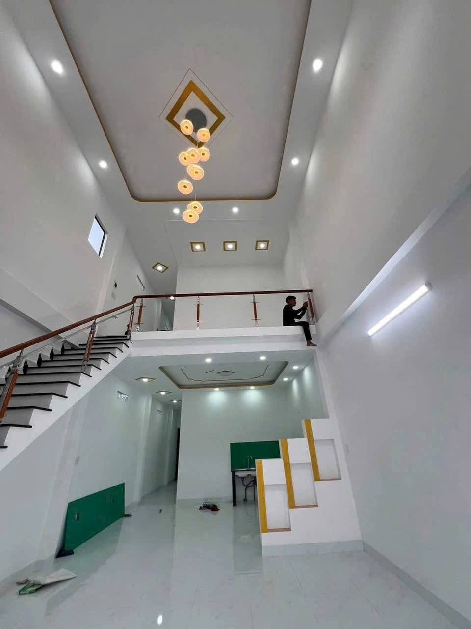 NHÀ MỚI VĂ ĐẸP THUẬN LỢI