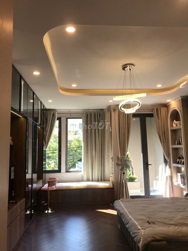 Cần bán nhà 3 tầng đường THanh Lương 8, Hòa Xuân full nội thất cao cấp - Ảnh 2