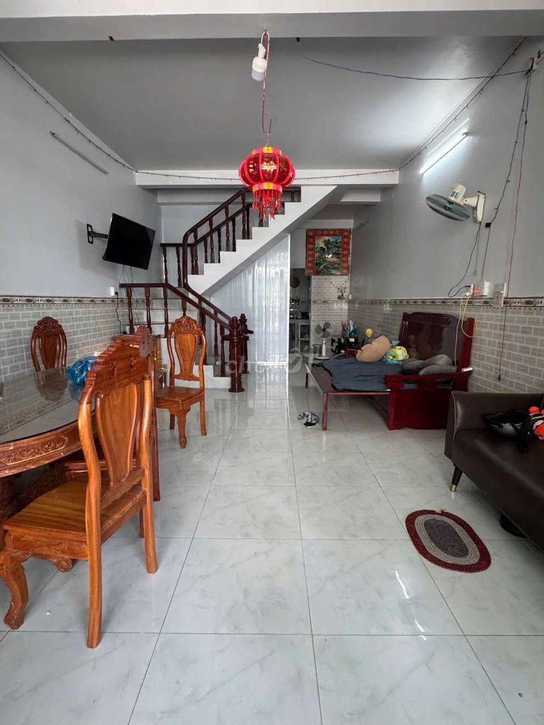 NHÀ TRỆT LẦU - TRỤC CHÍNH - KDC HOÀNG QUÂN CẦN THƠ - GẦN TRƯỜNG CĐ FPT - Ảnh 1