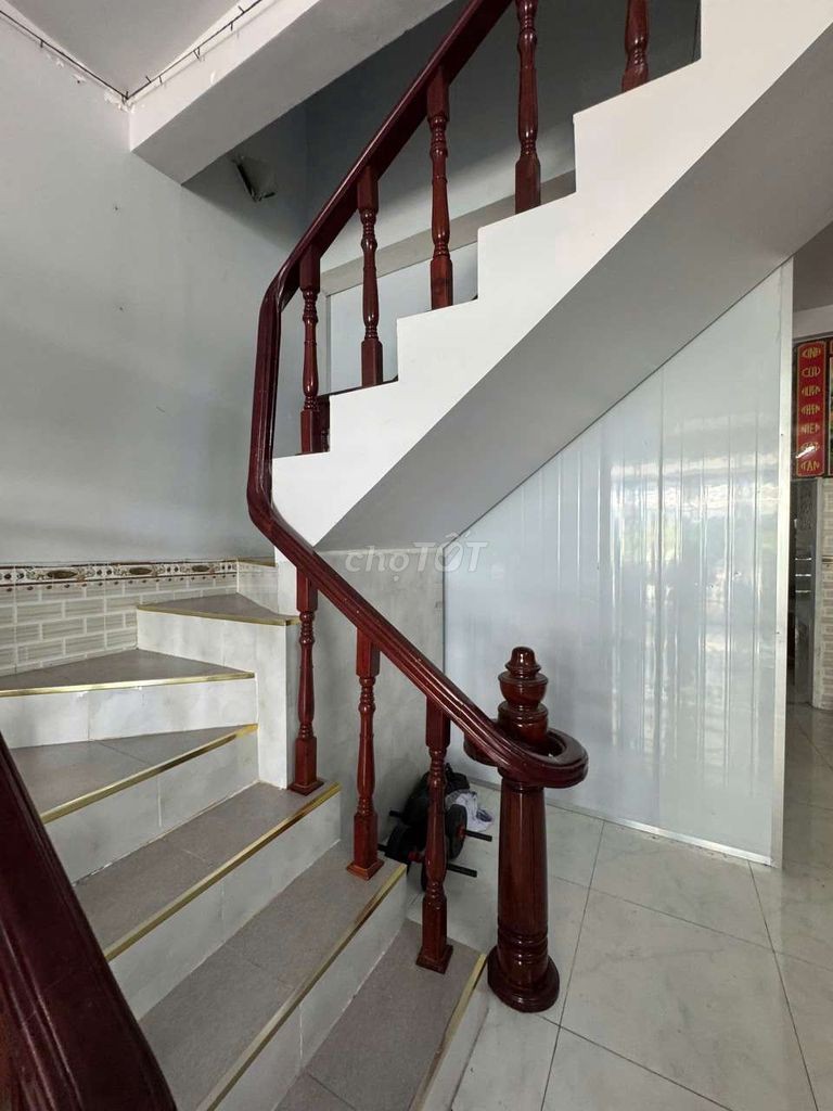 NHÀ TRỆT LẦU - TRỤC CHÍNH - KDC HOÀNG QUÂN CẦN THƠ - GẦN TRƯỜNG CĐ FPT - Ảnh 3