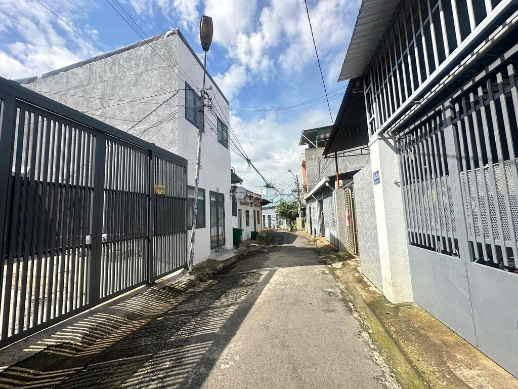 Hẻm 153 Phan Chu Trinh 4,3x23m đường nhựa