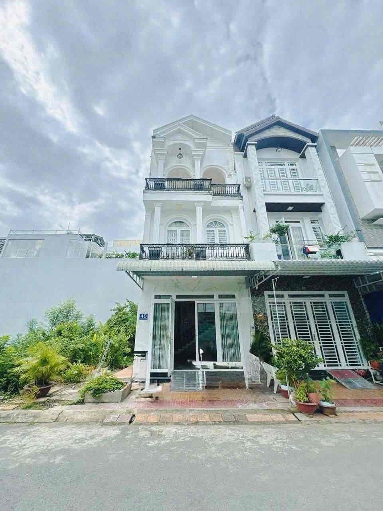 BÁN NHÀ 2 LẦU - CÓ HẺM HÔNG 2M - SỔ HỒNG HOÀN CÔNG - KDC HƯNG PHÚ - Ảnh 2