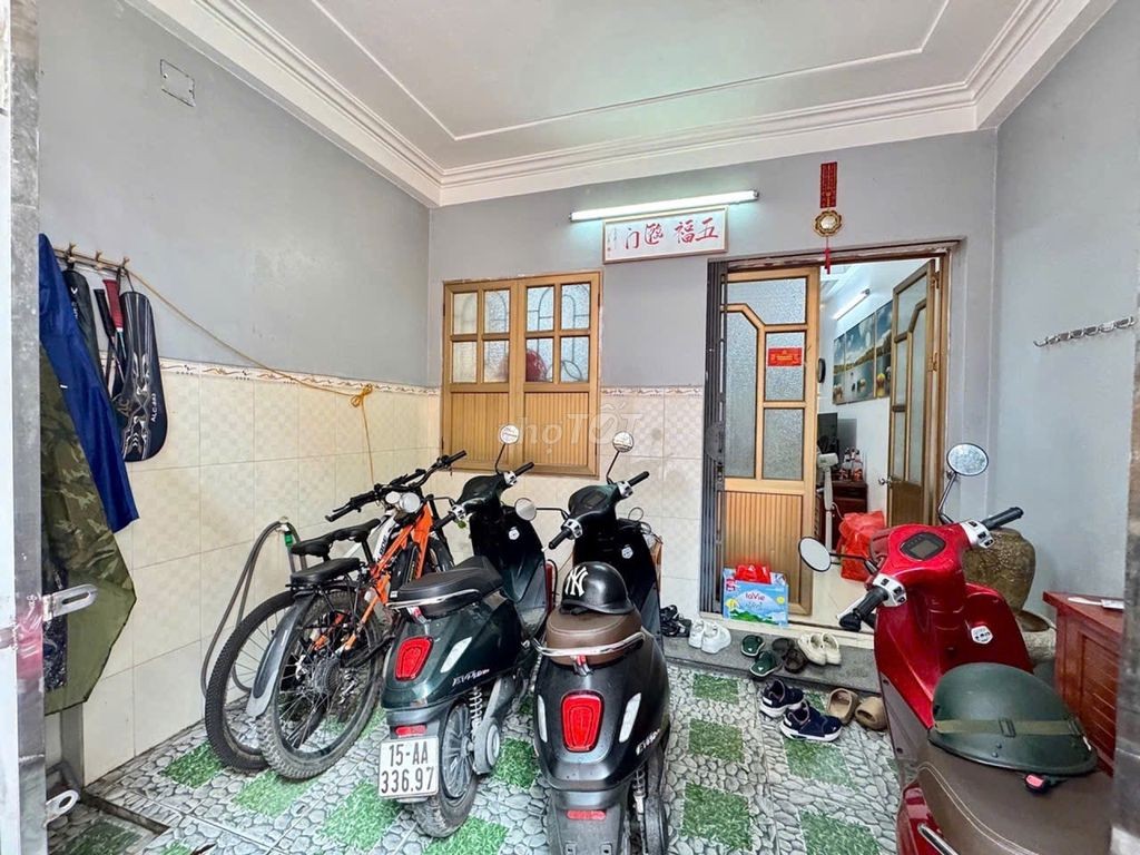 Bán nhà Chợ Cột Đèn - Dư Hàng , 68m , mặt tiền 5.1m , Giá bán 3.1 tỷ - Ảnh 1