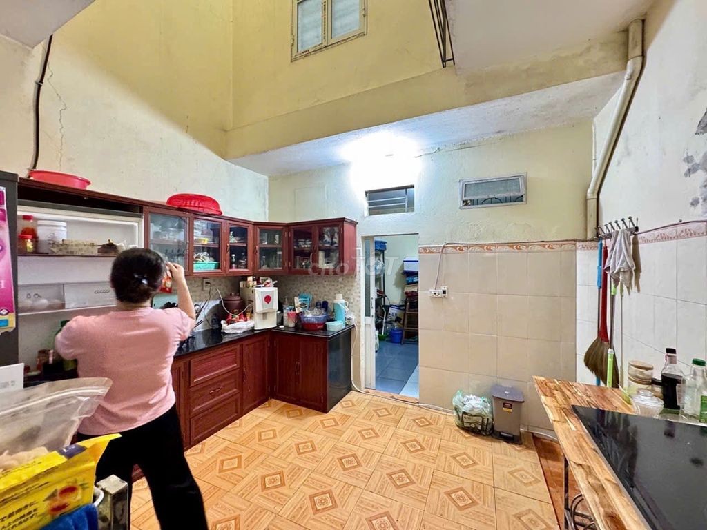 Bán nhà Chợ Cột Đèn - Dư Hàng , 68m , mặt tiền 5.1m , Giá bán 3.1 tỷ - Ảnh 2