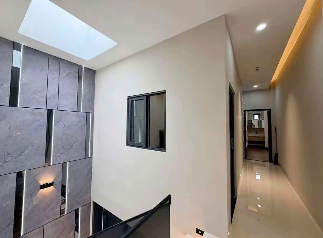Nhà Độc Lập Sổ Riêng Nay Có Việc Cần Bán, Tặng Nội Thất Cuối Đồng Khởi - Ảnh 3