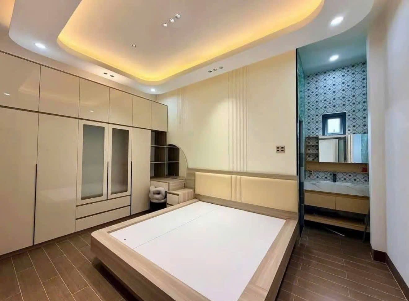 Nhà Độc Lập Sổ Riêng Nay Có Việc Cần Bán, Tặng Nội Thất Cuối Đồng Khởi - Ảnh 4