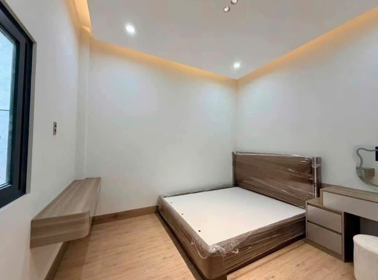 Nhà Độc Lập Sổ Riêng Nay Có Việc Cần Bán, Tặng Nội Thất Cuối Đồng Khởi - Ảnh 6