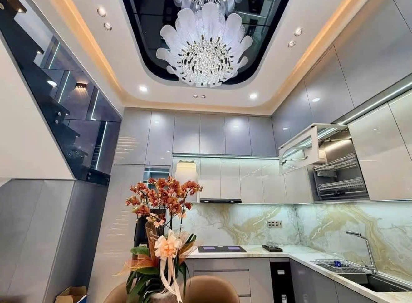 Nhà Độc Lập Sổ Riêng Nay Có Việc Cần Bán, Tặng Nội Thất Cuối Đồng Khởi - Ảnh 8