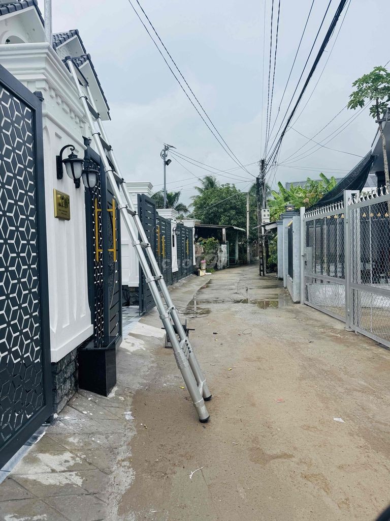 NHÀ LẦU MÁI THÁI ĐẸP XINH MỚI XÂY CÒN *** 1 căn - Ảnh 1