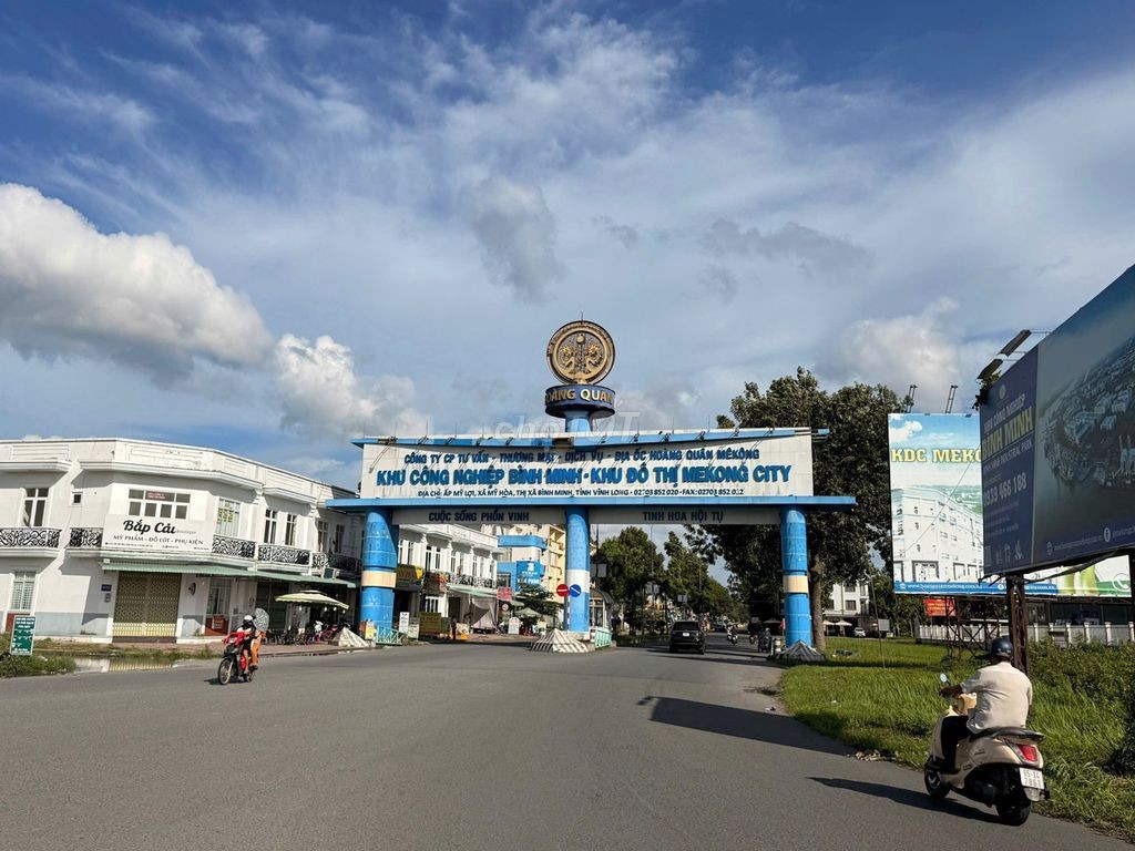 NHÀ 4 TẦNG, ĐẤT 105M2, LỘ 30M, KHU DC HOÀNG QUÂN BÌNH MINH, VĨNH LON - Ảnh 2